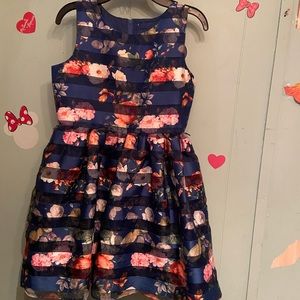 Girls dress with flower